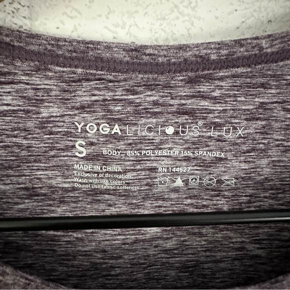 YOGALICIOUS LUX Heathered Maroon Twisted Front Bra Crop Top - Picture 7 of 7